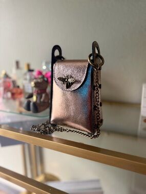 Vera Pelle Italian Metallic Bronze Crossbody Bag with Bee Accent